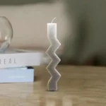 Zig Zag Candle